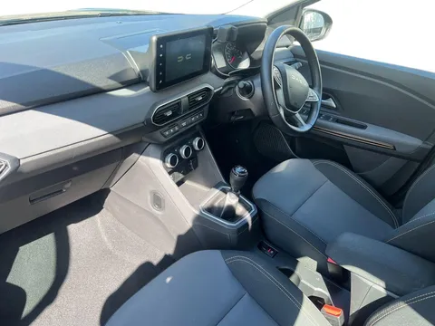 BT74ZWE Dacia Sandero Stepway 1.0 TCe 110 Extreme 5dr Thumbnail #4