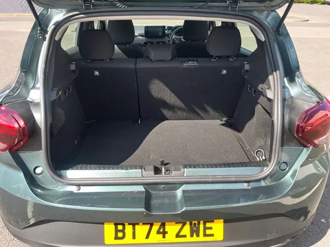 BT74ZWE Dacia Sandero Stepway 1.0 TCe 110 Extreme 5dr Thumbnail #17