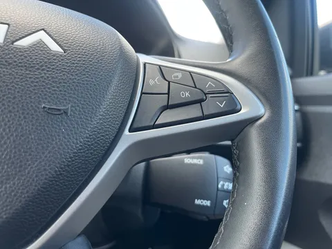 BT74ZWE Dacia Sandero Stepway 1.0 TCe 110 Extreme 5dr Thumbnail #30