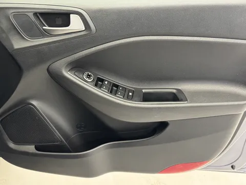 DY19HLM Hyundai i20 1.2 MPi SE 5dr Thumbnail #17