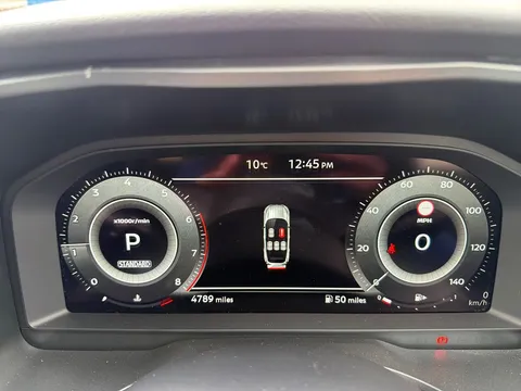 OW25ZTR Nissan Qashqai 1.3 DiG-T MH 158 N-Connecta [Glass Rf] 5dr Xtronic Thumbnail #13