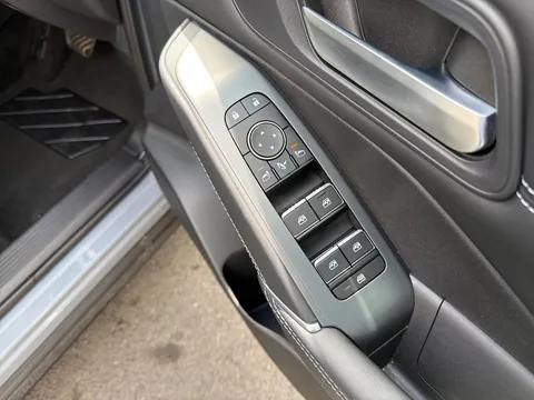 OW25ZTR Nissan Qashqai 1.3 DiG-T MH 158 N-Connecta [Glass Rf] 5dr Xtronic Thumbnail #22