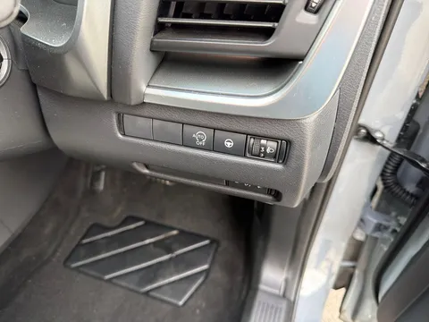 OW25ZTR Nissan Qashqai 1.3 DiG-T MH 158 N-Connecta [Glass Rf] 5dr Xtronic Thumbnail #23