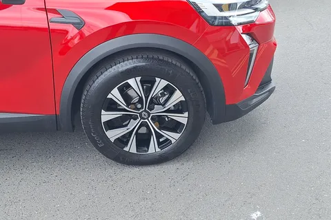 BM25JKJ Renault Captur 1.6 E-Tech Full Hybrid 145 Evolution 5dr Auto Thumbnail #5