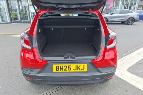BM25JKJ Renault Captur 1.6 E-Tech Full Hybrid 145 Evolution 5dr Auto Thumbnail #24