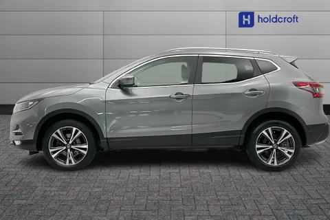 4 of 14 for Nissan Qashqai 1.2 DiG-T N-Connecta 5dr