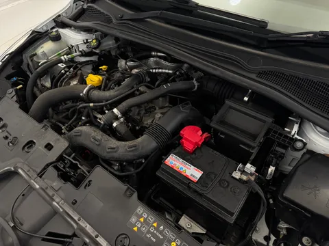EX68VXY Renault Clio 0.9 TCE 75 Iconic 5dr Thumbnail #26