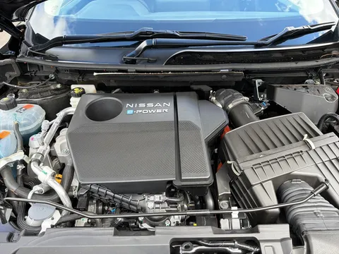 OW25TXF Nissan Qashqai 1.5 E-Power N-Connecta [Glass Roof] 5dr Auto Thumbnail #10