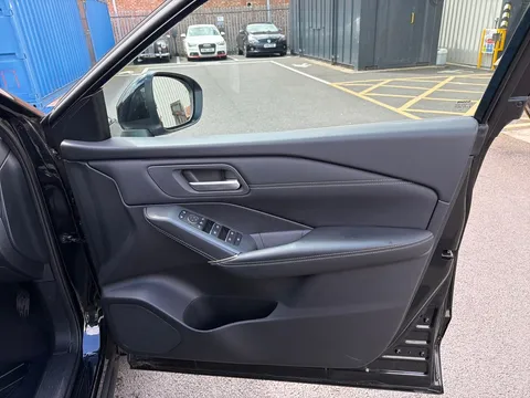 OW25TXF Nissan Qashqai 1.5 E-Power N-Connecta [Glass Roof] 5dr Auto Thumbnail #18