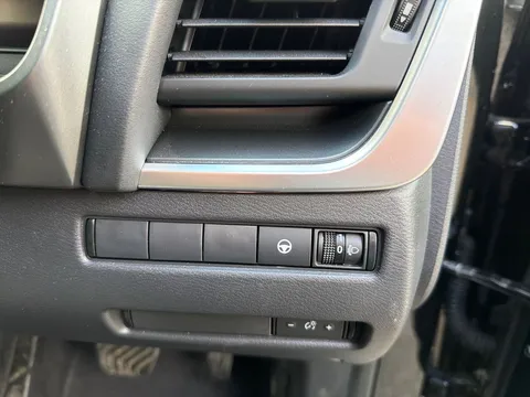 OW25TXF Nissan Qashqai 1.5 E-Power N-Connecta [Glass Roof] 5dr Auto Thumbnail #23
