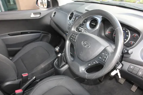 15 of 49 for Hyundai i10 1.2 Premium 5dr ZERO DEPOSIT FINANCE AVAILABLE
