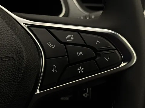 DU25XPJ Renault Captur 1.0 TCE 90 Techno 5dr Thumbnail #21