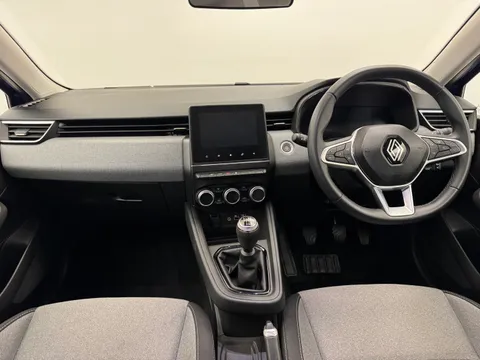 DV24LWY Renault Clio 1.0 TCe 90 Evolution 5dr Thumbnail #11