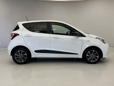 6 of 35 for HYUNDAI I10 1.0 Go SE 5dr