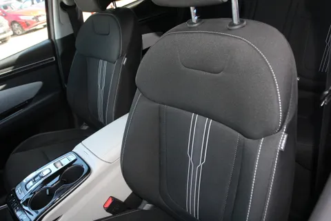 ET21OXA Hyundai Tucson 1.6 TGDi Hybrid 230 Premium 5dr 2WD Auto Thumbnail #8