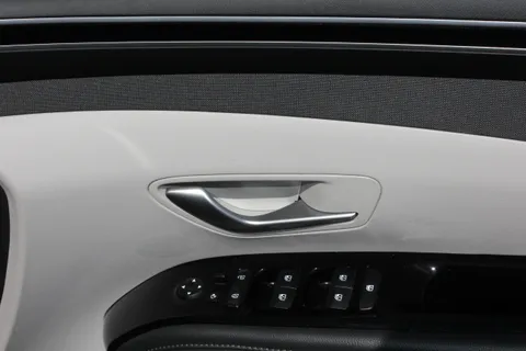 ET21OXA Hyundai Tucson 1.6 TGDi Hybrid 230 Premium 5dr 2WD Auto Thumbnail #15