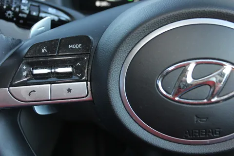 ET21OXA Hyundai Tucson 1.6 TGDi Hybrid 230 Premium 5dr 2WD Auto Thumbnail #20