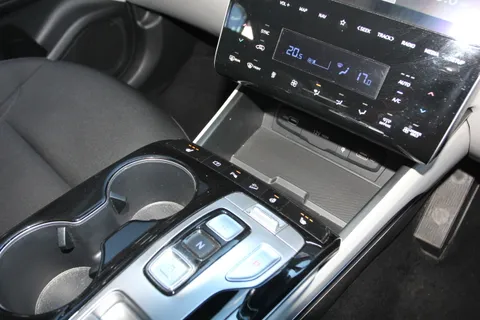 ET21OXA Hyundai Tucson 1.6 TGDi Hybrid 230 Premium 5dr 2WD Auto Thumbnail #24