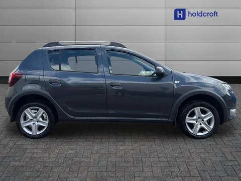 DN66URF Dacia Sandero Stepway 0.9 TCe Laureate 5dr [Start Stop] Thumbnail #6