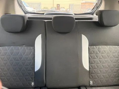 DN66URF Dacia Sandero Stepway 0.9 TCe Laureate 5dr [Start Stop] Thumbnail #10