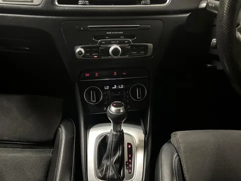 AUDI Q3 2.0 TDI Quattro S Line Plus 5dr S Tronic