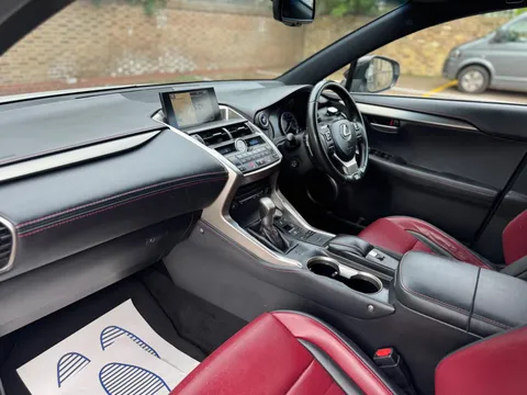 Lexus Nx 2.5 300h F Sport E-CVT 4WD Euro 6 (s/s) 5dr