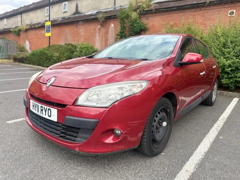 Renault Megane 1.6 16V Dynamique TomTom Euro 5 5dr