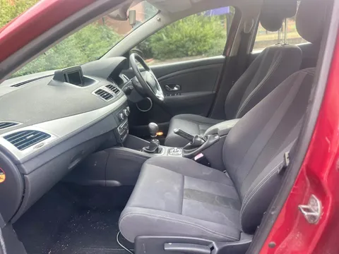 Renault Megane 1.6 16V Dynamique TomTom Euro 5 5dr