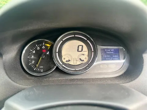 Renault Megane 1.6 16V Dynamique TomTom Euro 5 5dr