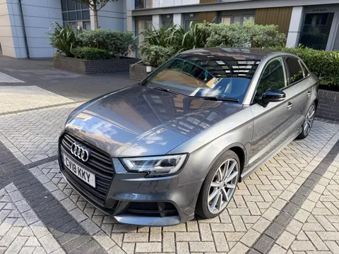 Audi A3 1.5 TFSI CoD Black Edition S Tronic Euro 6 (s/s) 4dr