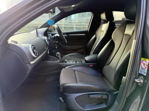 Audi A3 1.5 TFSI CoD Black Edition S Tronic Euro 6 (s/s) 4dr