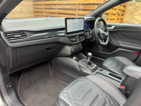 Ford Focus 1.0T EcoBoost MHEV ST-Line Vignale Euro 6 (s/s) 5dr