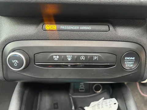 Ford Focus 1.0T EcoBoost MHEV ST-Line Vignale Euro 6 (s/s) 5dr