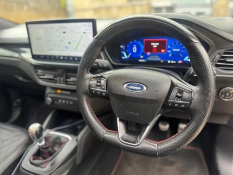 Ford Focus 1.0T EcoBoost MHEV ST-Line Vignale Euro 6 (s/s) 5dr