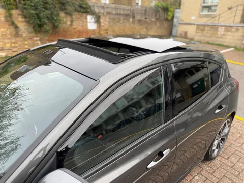 Ford Focus 1.0T EcoBoost MHEV ST-Line Vignale Euro 6 (s/s) 5dr