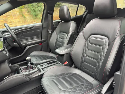 Ford Focus 1.0T EcoBoost MHEV ST-Line Vignale Euro 6 (s/s) 5dr