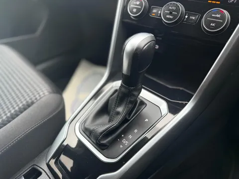 Volkswagen T-Roc 1.5 TSI EVO Active DSG Euro 6 (s/s) 5dr