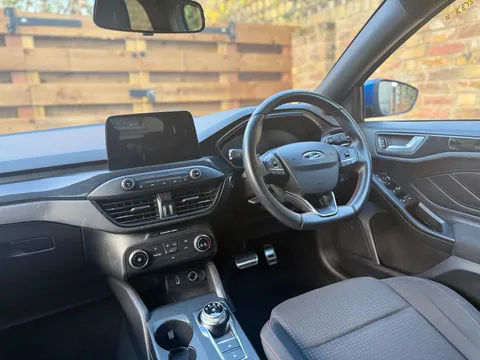 Ford Focus 1.0T EcoBoost ST-Line Auto Euro 6 (s/s) 5dr