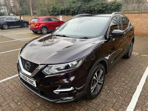 Nissan Qashqai 1.3 DIG-T N-Connecta DCT Auto Euro 6 (s/s) 5dr