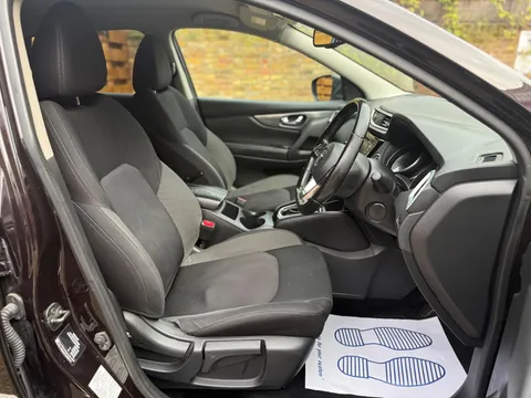 Nissan Qashqai 1.3 DIG-T N-Connecta DCT Auto Euro 6 (s/s) 5dr