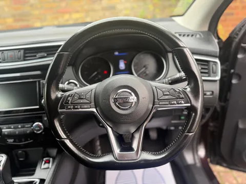 Nissan Qashqai 1.3 DIG-T N-Connecta DCT Auto Euro 6 (s/s) 5dr