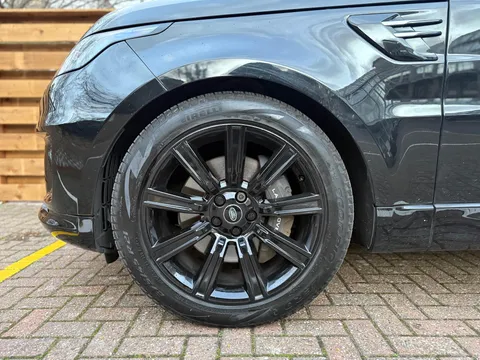 LandRover Range Rover Sport 2.0 P400e 13.1kWh HSE Silver Auto 4WD Euro 6 (s/s) 5dr