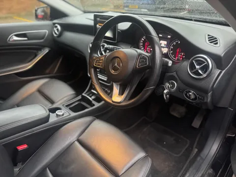 Mercedes-Benz A Class 1.6 A180 SE 7G-DCT Euro 6 (s/s) 5dr