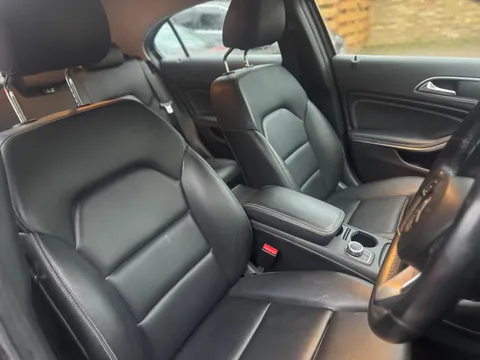 Mercedes-Benz A Class 1.6 A180 SE 7G-DCT Euro 6 (s/s) 5dr