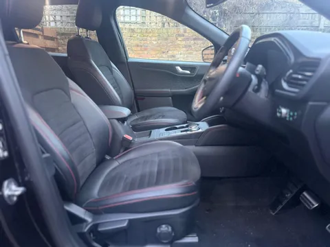 Ford Kuga 2.5 EcoBoost Duratec 14.4kWh ST-Line CVT Euro 6 (s/s) 5dr