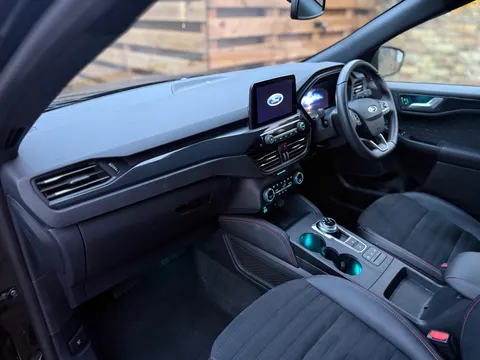 Ford Kuga 2.5 EcoBoost Duratec 14.4kWh ST-Line CVT Euro 6 (s/s) 5dr