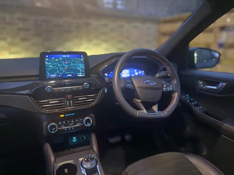 Ford Kuga 2.5 EcoBoost Duratec 14.4kWh ST-Line CVT Euro 6 (s/s) 5dr