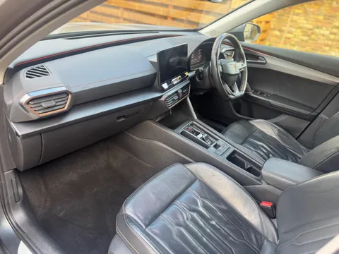 Cupra                     Formentor 1.4 eHybrid 12.8kWh V2 DSG Euro 6 (s/s) 5dr