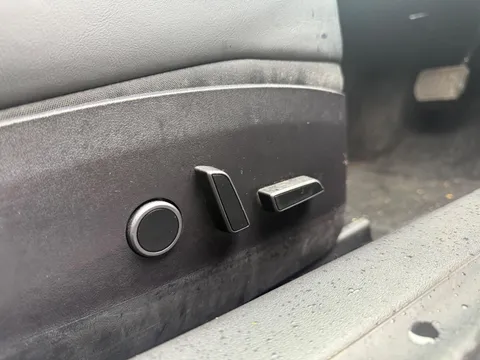 Tesla Model 3 (Dual Motor) Long Range Auto 4WDE 4dr