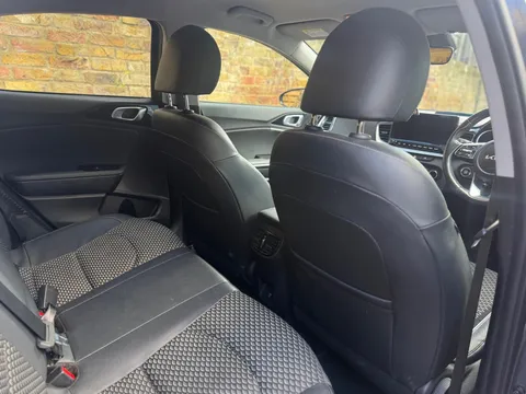 Kia Xceed 1.6 GDi 8.9kWh 3 DCT Euro 6 (s/s) 5dr